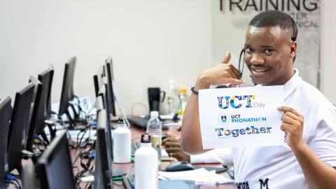 Student participating in the UCT Phonathon.